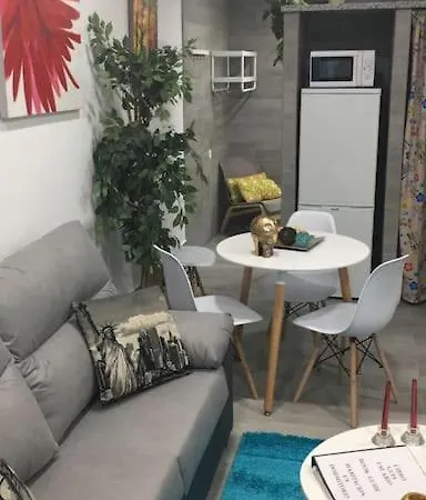 Apartment B, A 3 Minutos De La Estacion De Bus Y Tren Malaga