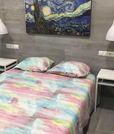 Apartment B, A 3 Minutos De La Estacion De Bus Y Tren